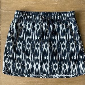 Athleta skirt size small